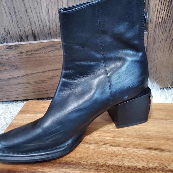 Alexander Wang Black Grain Parker Boots - Picture 7 of 9